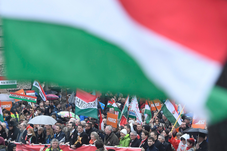 Alle gegen Orbáns Ungarn post's picture
