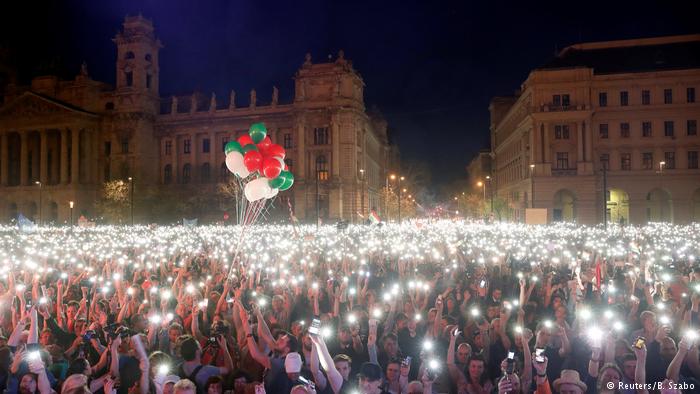 Demonstrationen in Ungarn: Zehntausende gegen die Regierung post's picture