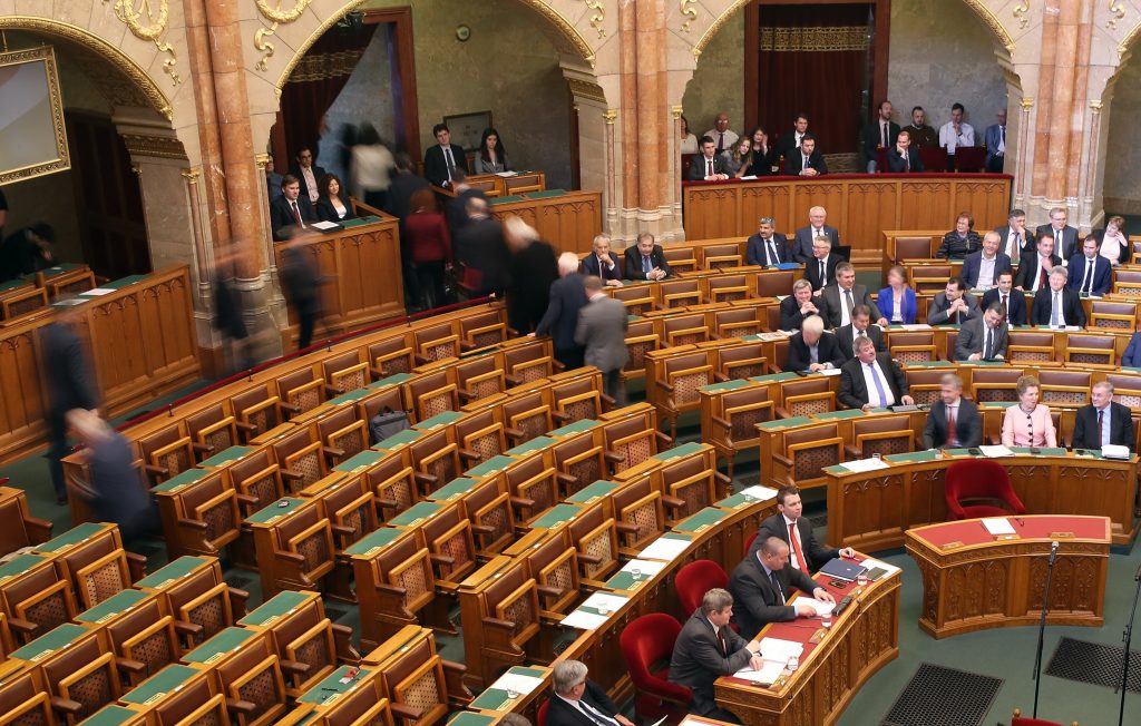 Ungarische Opposition verlässt Parlamentssitzung post's picture