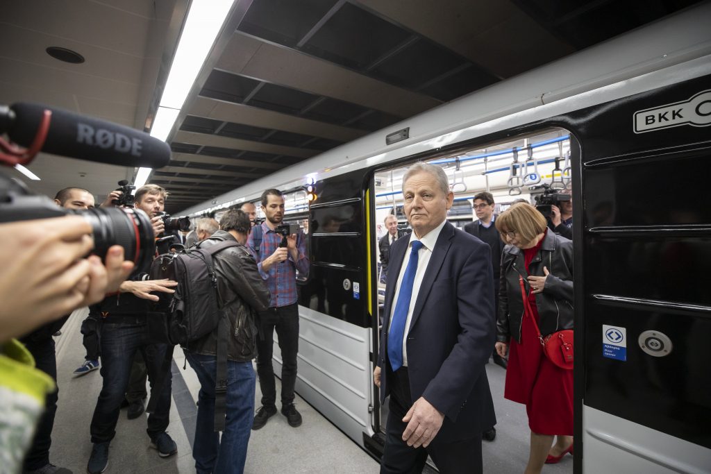 Erneuerter Abschnitt der U-Bahnlinie 3 eröffnet post's picture