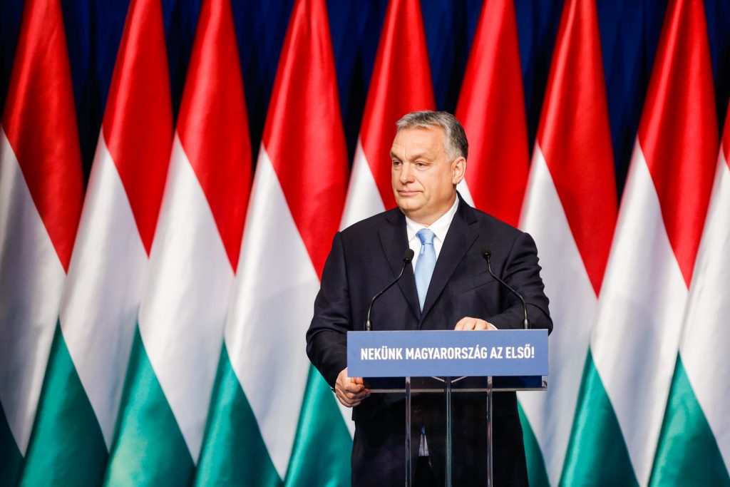 Mehr als 1 Million Unterschriften zur Unterstützung des Programms von Premier Orbán post's picture