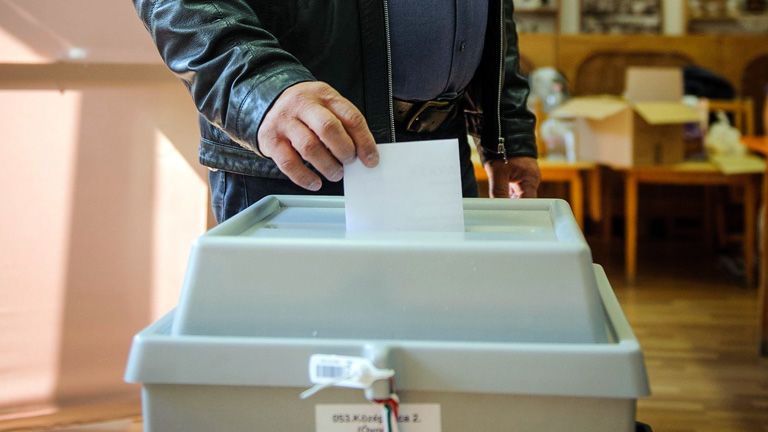Tausende nicht-ungarische Staatsbürger können bei den anstehenden Kommunalwahlen abstimmen post's picture