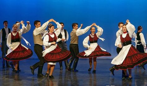 Ungarische Tanzakademie startet Volkstanz-Studien in Marosvásárhely post's picture