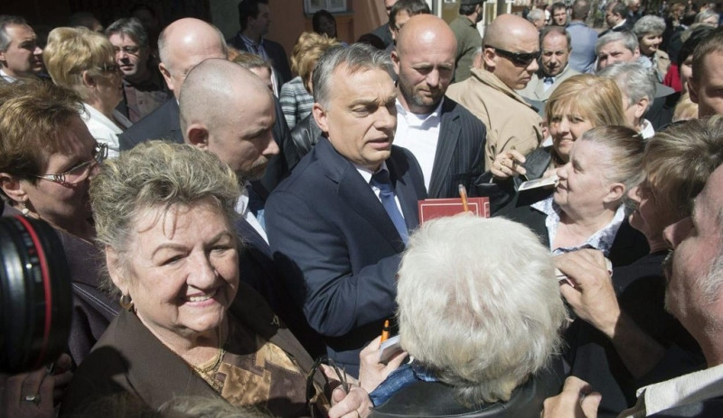 Orbán schickt Briefe an alle Rentner post's picture