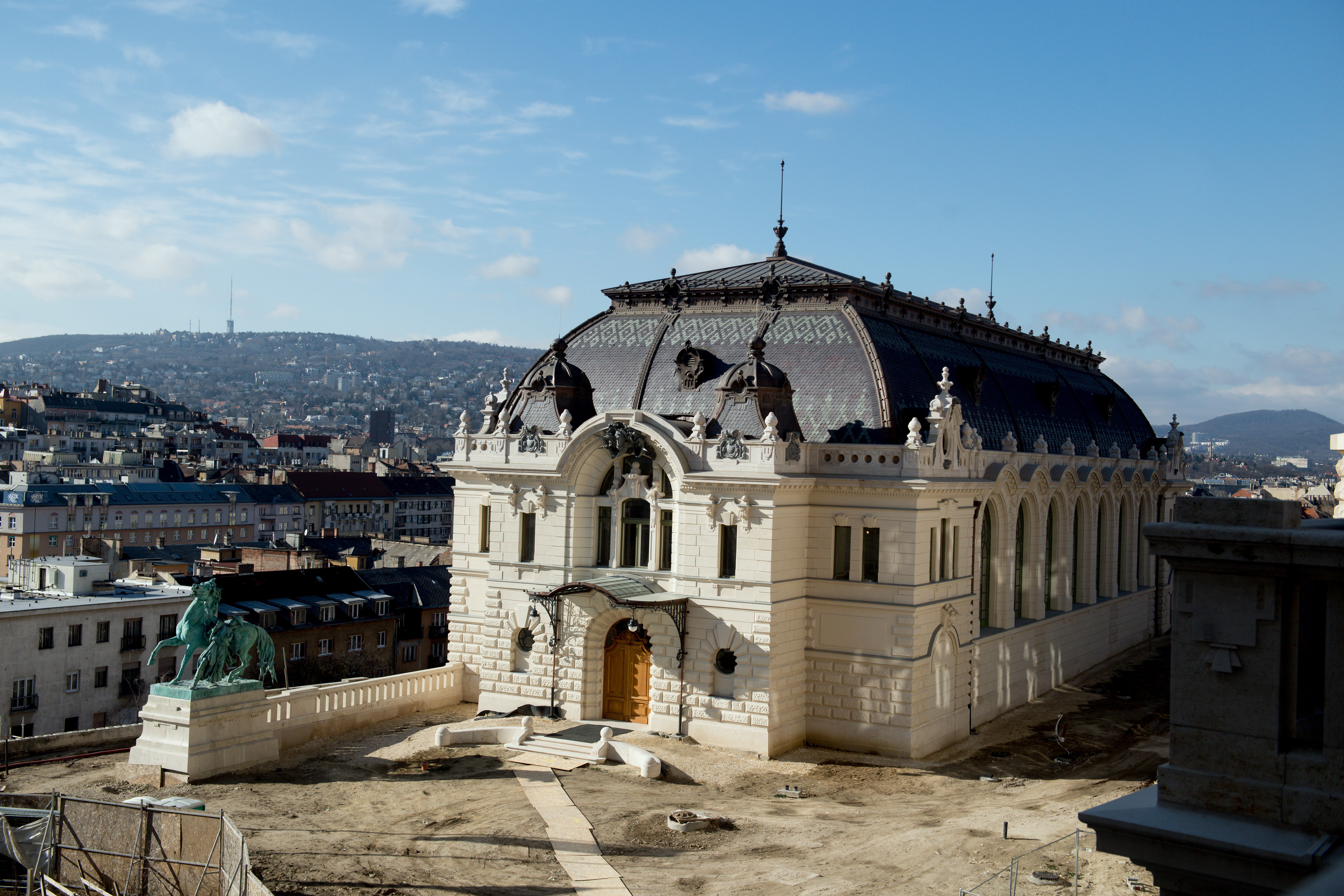 Wiedergeburt des Budapester Burgviertels