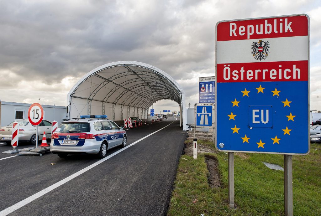 Ab Mittwoch wird weiterer Grenzübergang zu Österreich geöffnet post's picture