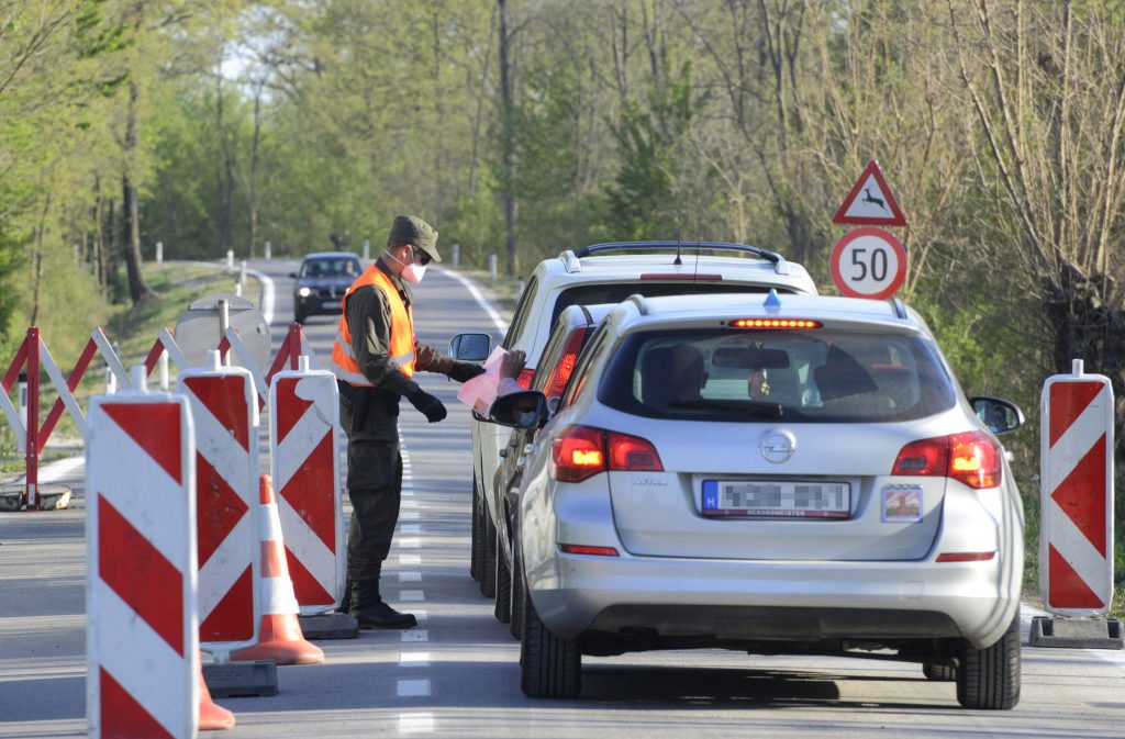 Österreich verschärft Grenzkontrollen post's picture