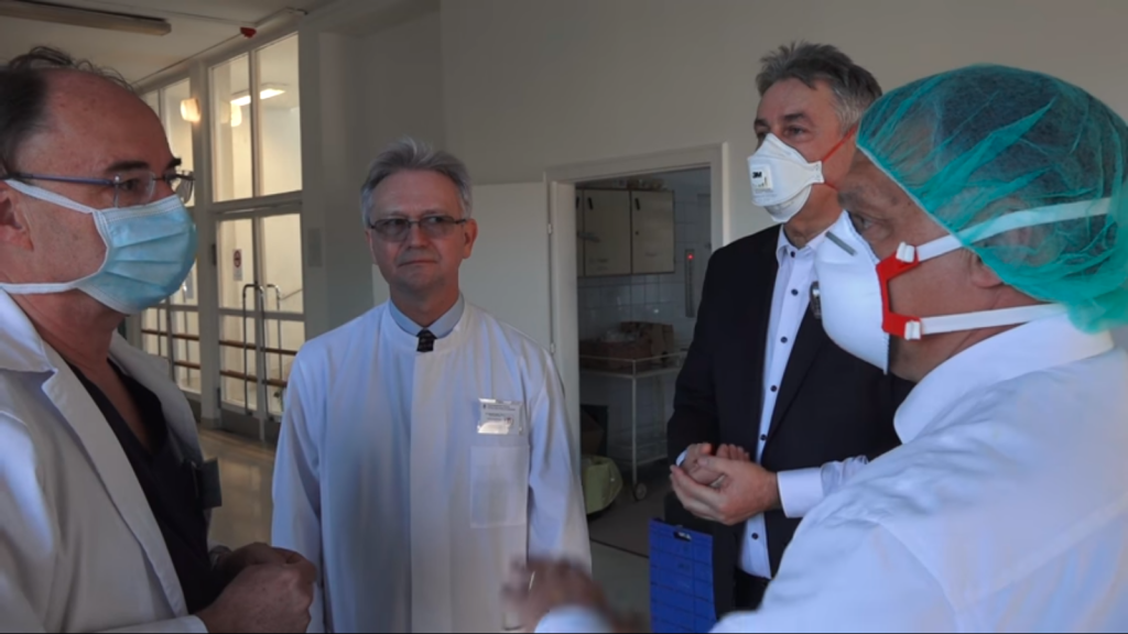Coronavirus – Orbán sucht Budapester Krankenhäuser auf post's picture