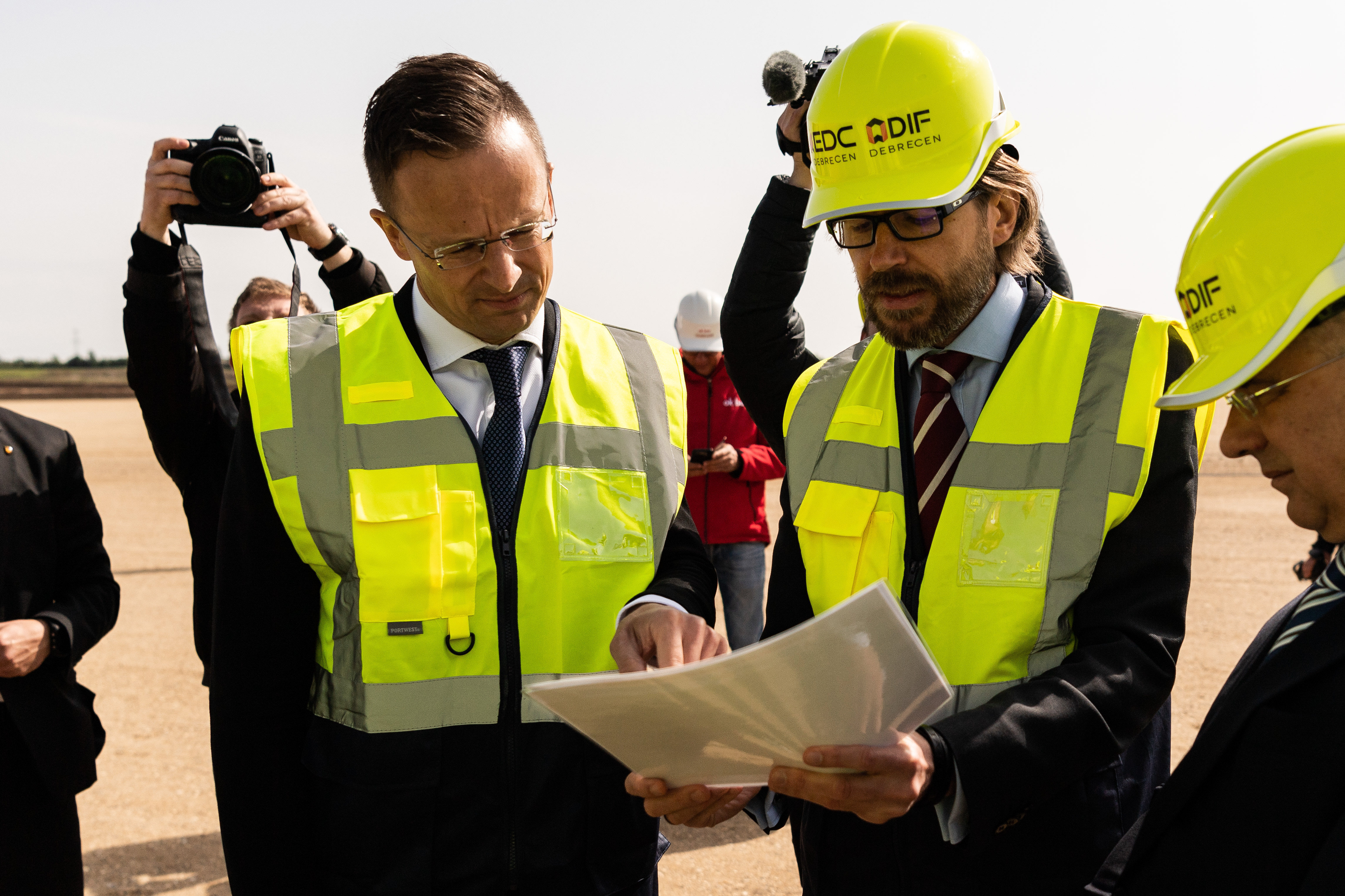 Außenminister: BMW-Werk in Debrecen soll gebaut werden