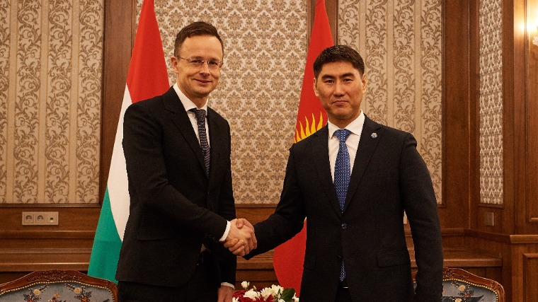Kirgisistan dankt Ungarn für die Beatmungsgeräte post's picture