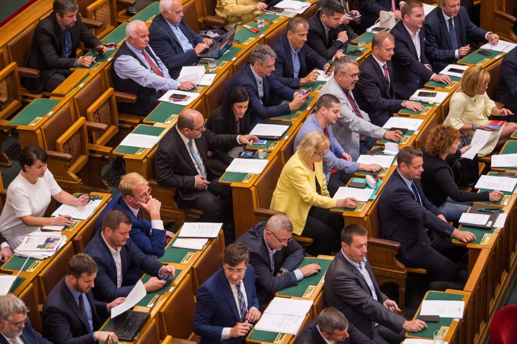 Oppositionsparteien wenden sich in einer gemeinsamen Proklamation an die EU post's picture