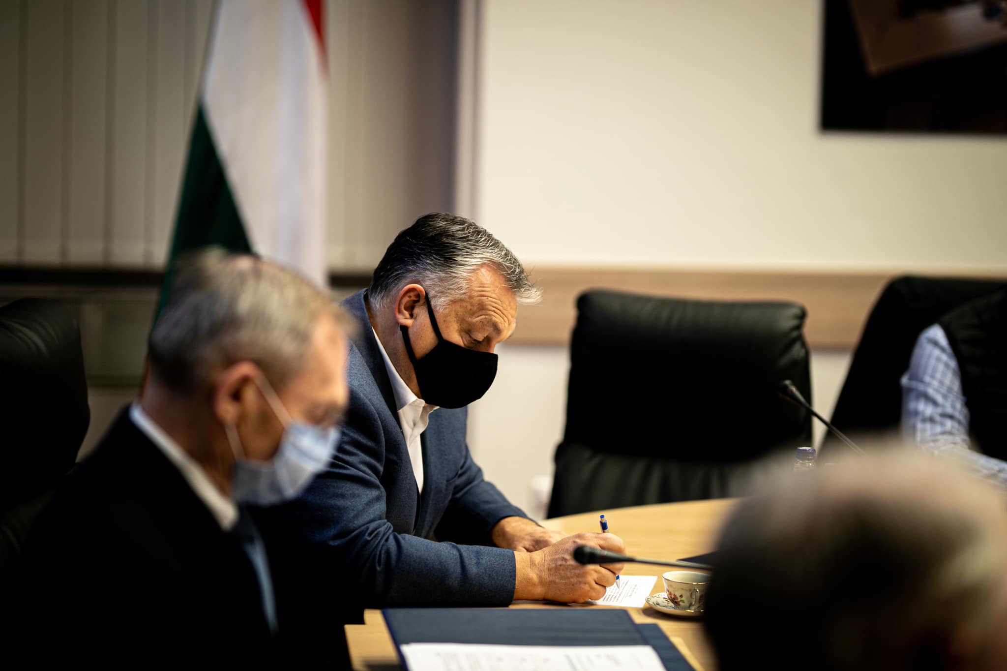 Orbán: Impfstoff ist die Lösung