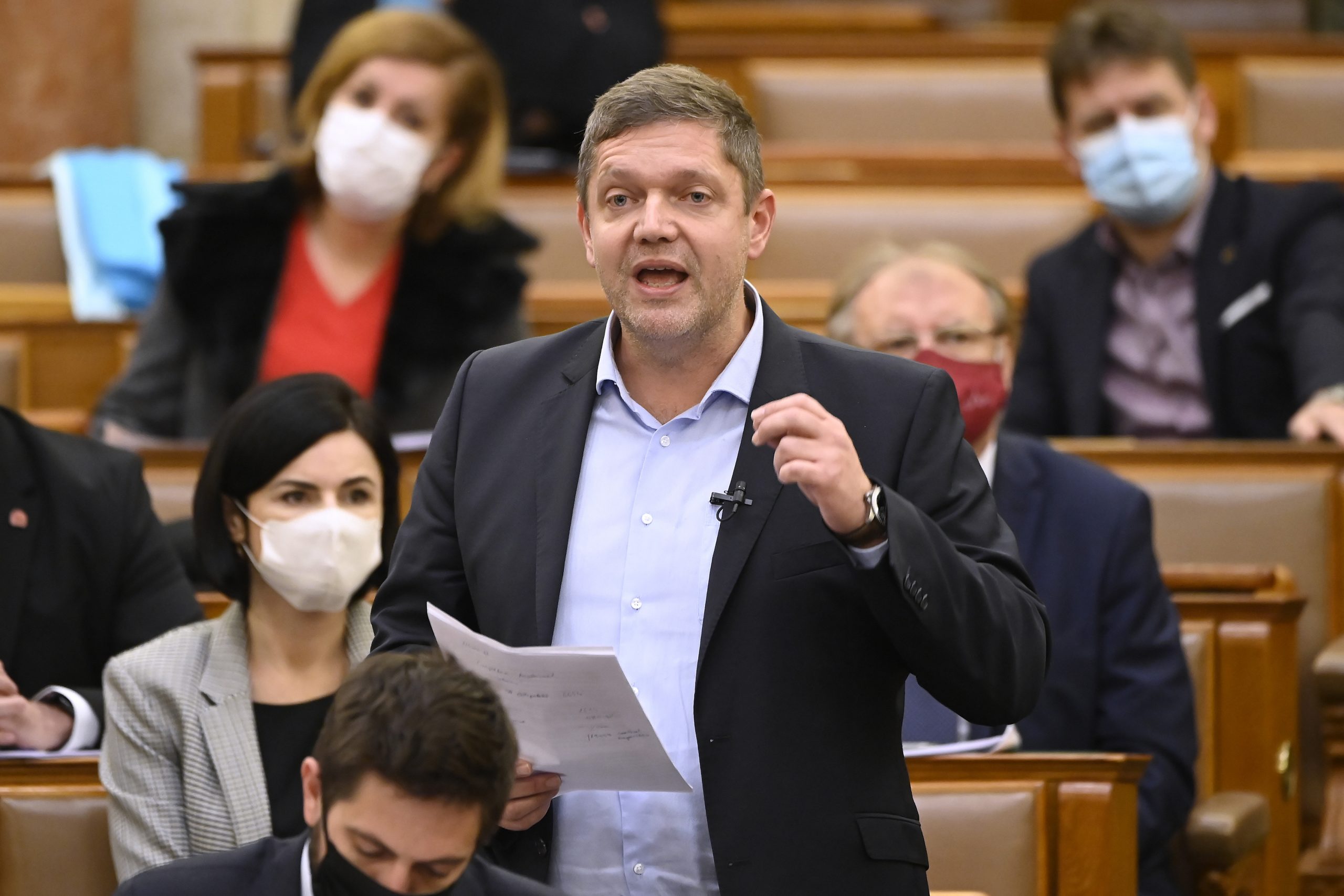 Oppositionsparteien kritisieren das Veto Ungarns gegen EU-Haushalt