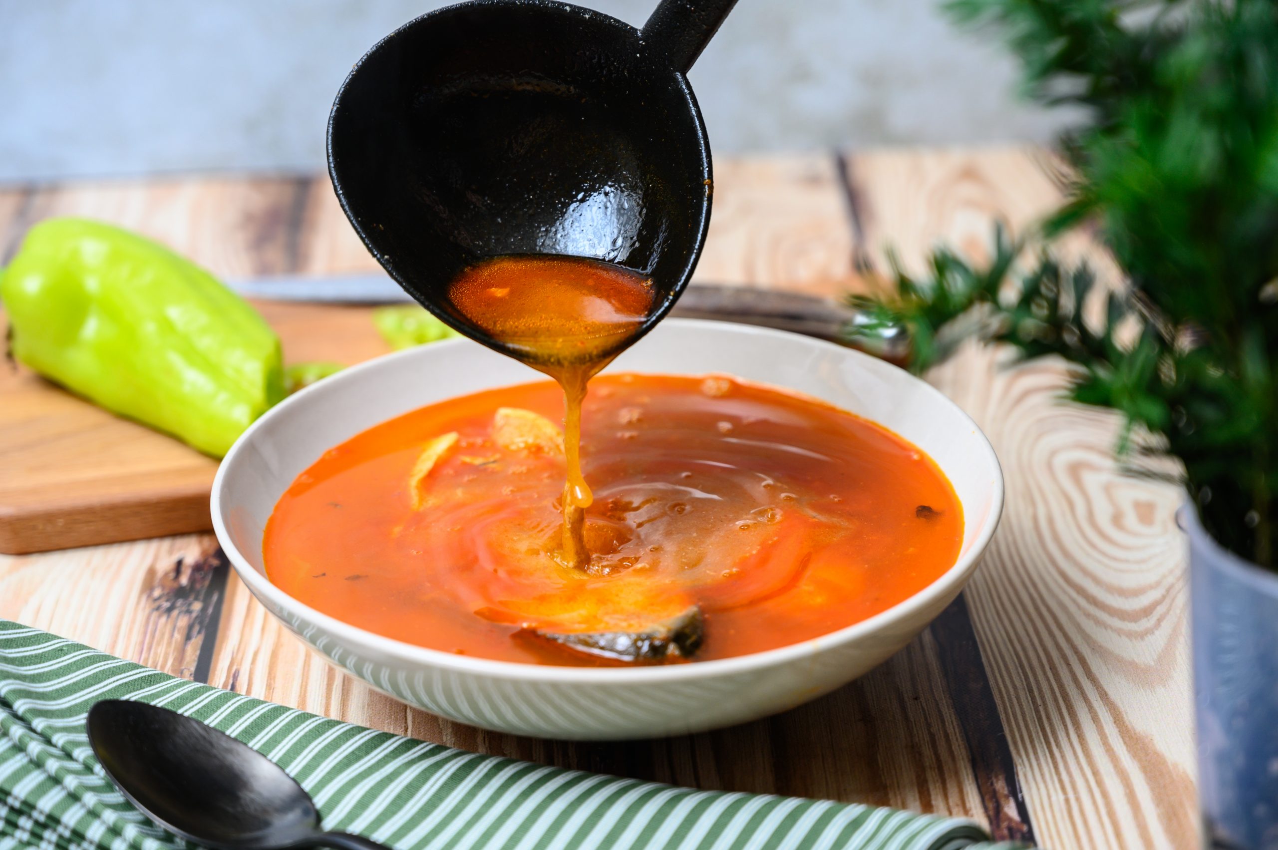 Das Weihnachtsgericht, das Ungarn teilt: Fischsuppe - Mit Rezept!