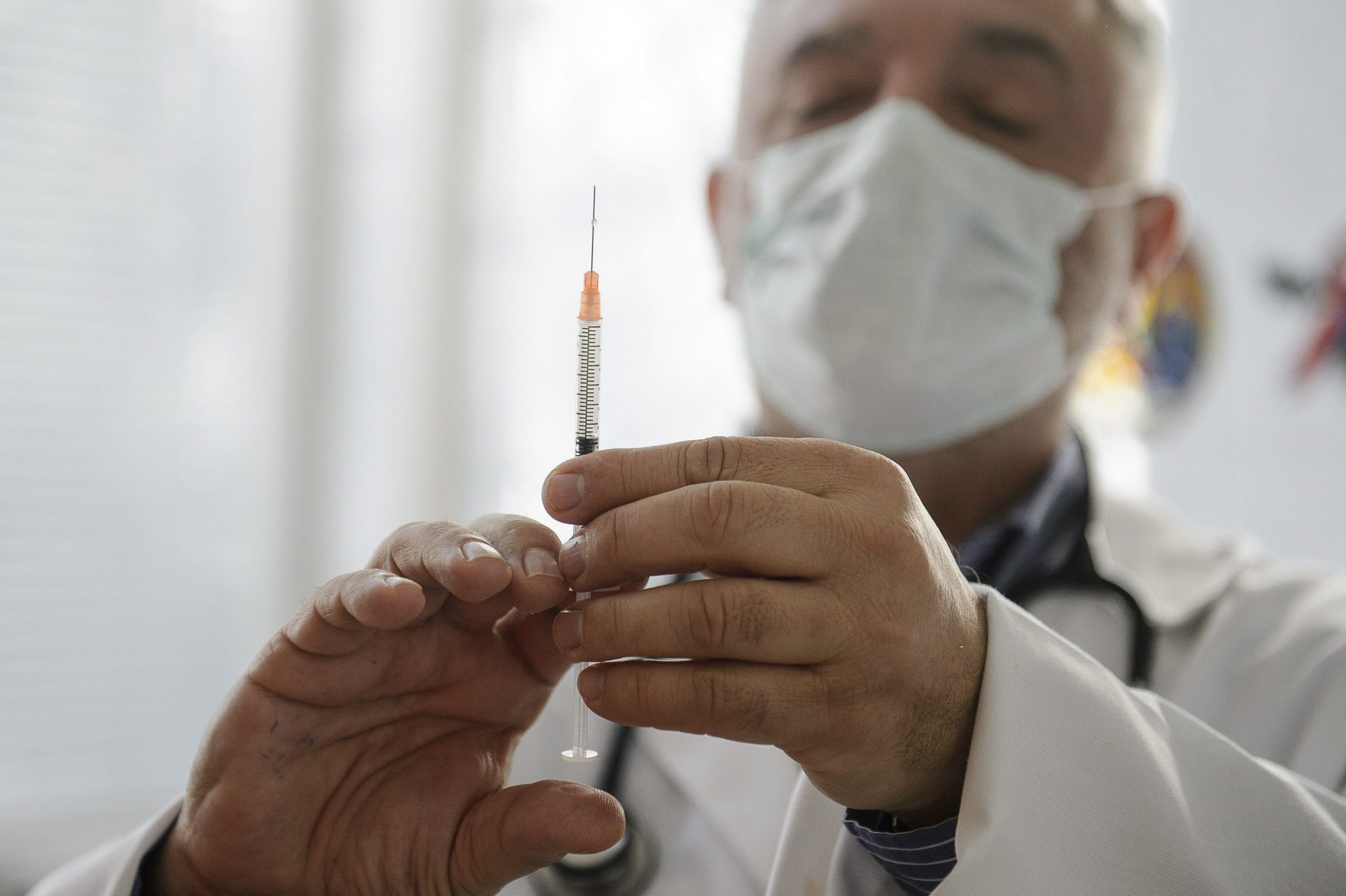 Corona-Impfstoff: Mehr als 100.000 Registrationen am ersten Tag