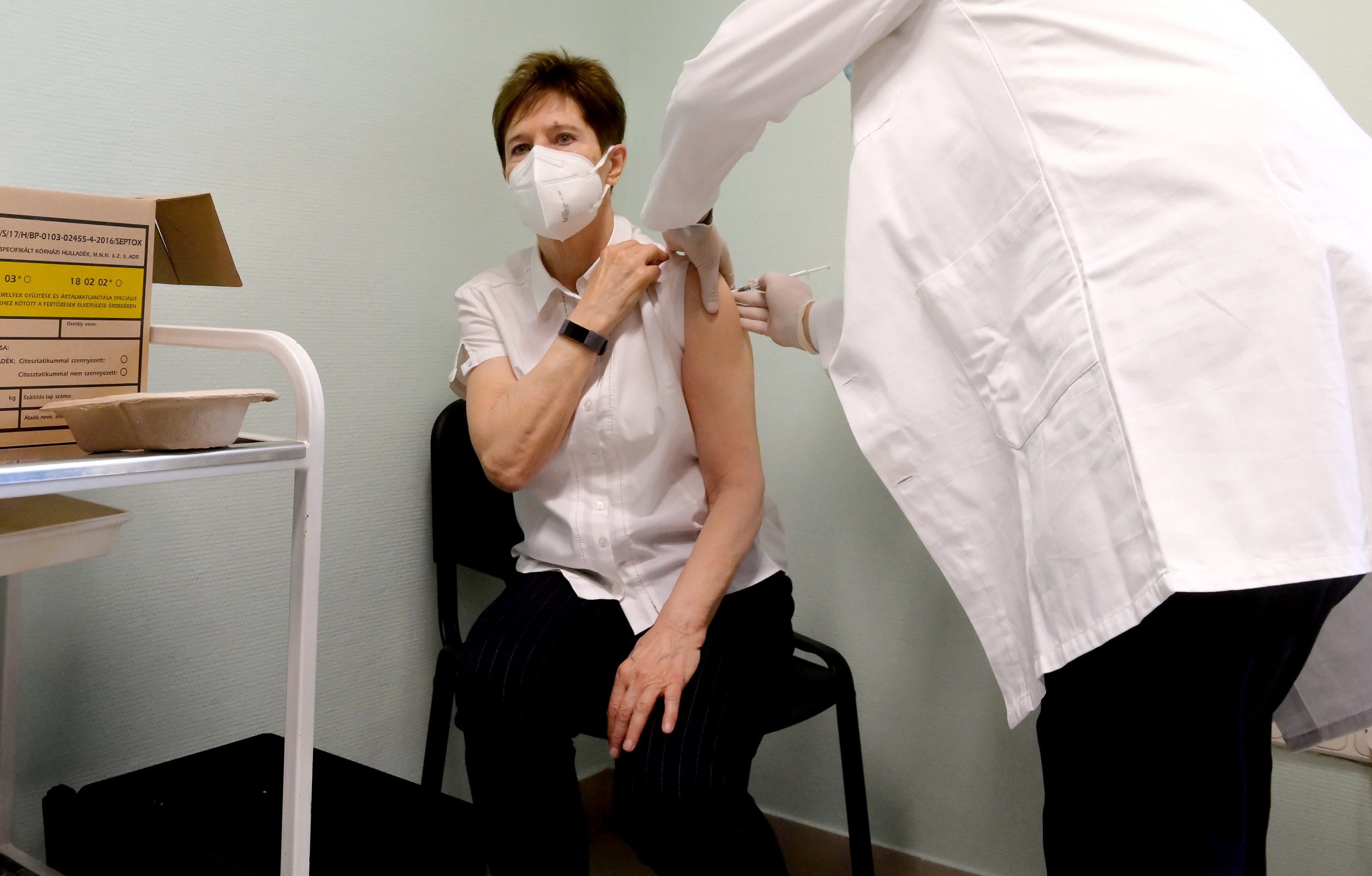 Ungarn beginnt mit der Impfung von Mitarbeitern des Gesundheitswesens