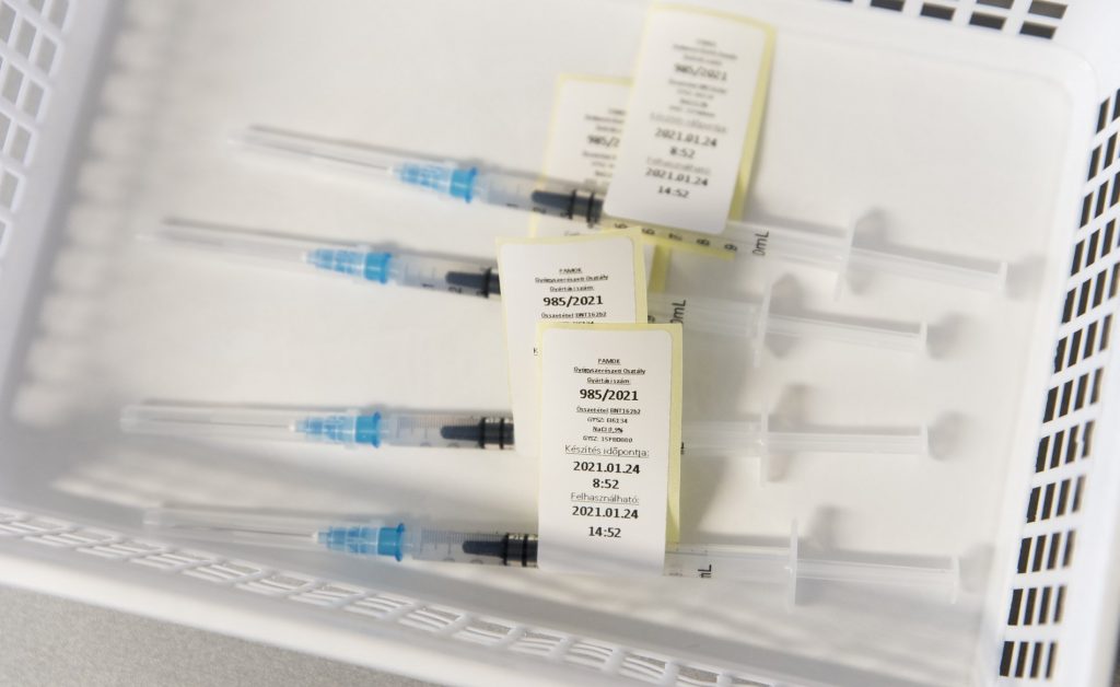 Virologe ermutigt alle, sich impfen zu lassen post's picture