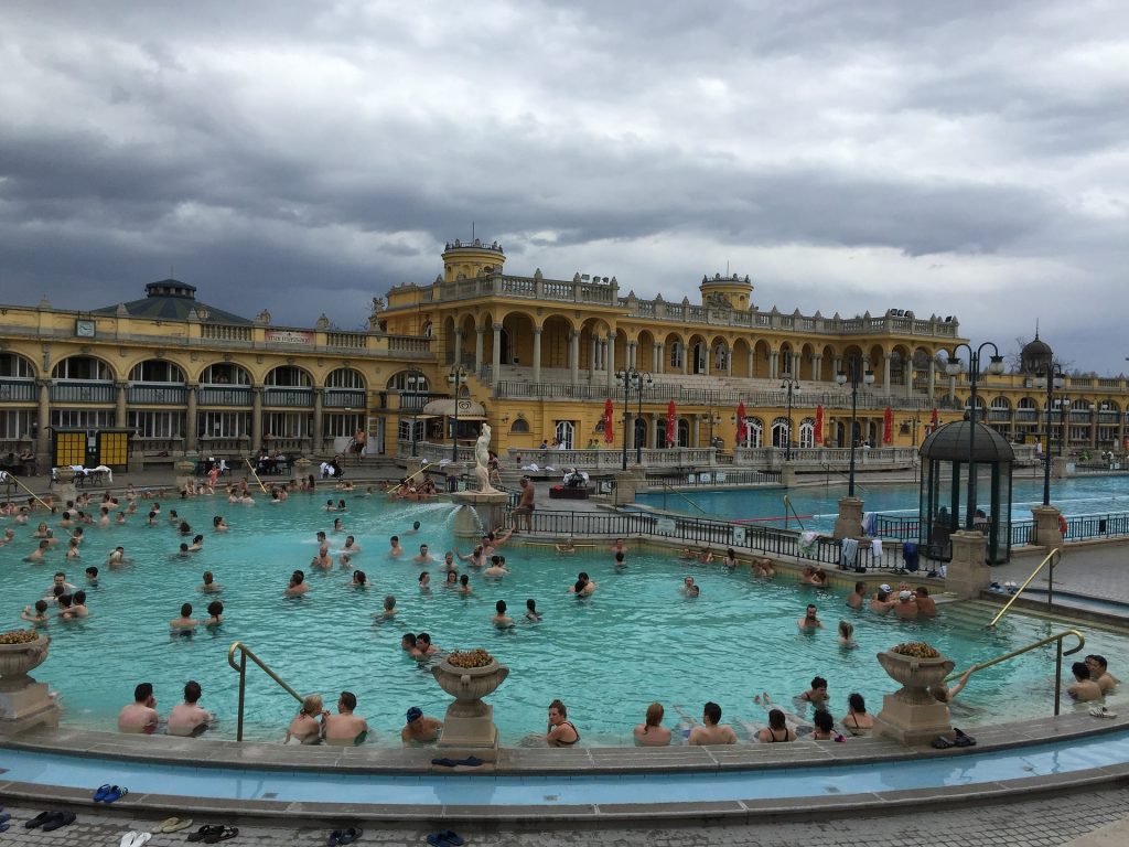 Ungarns Bäder und Hotels wollen trotz dritter Corona-Welle wieder öffnen post's picture