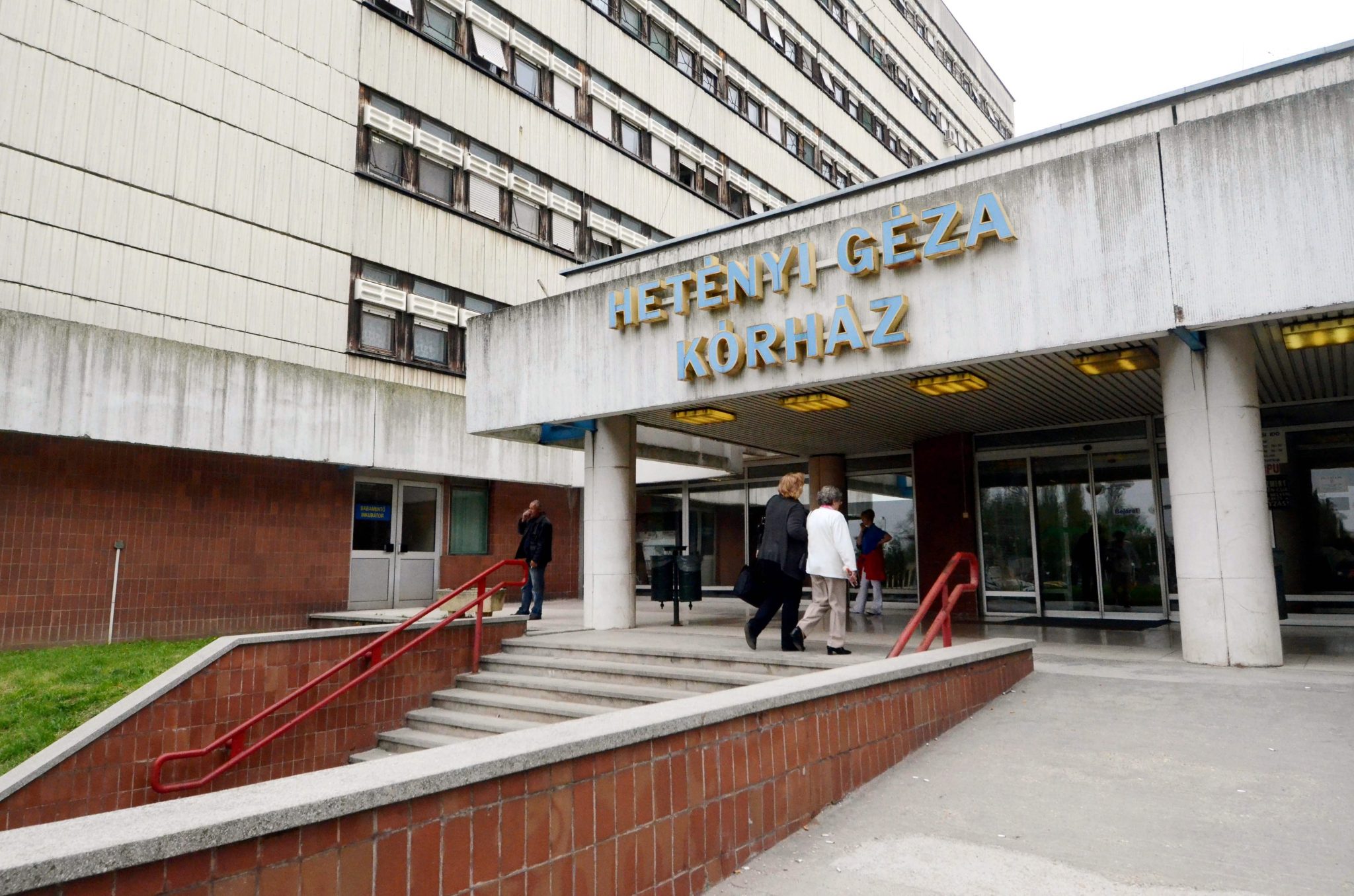 Kanadischer Ungar spendet in Testament große Summe an ungarisches Krankenhaus