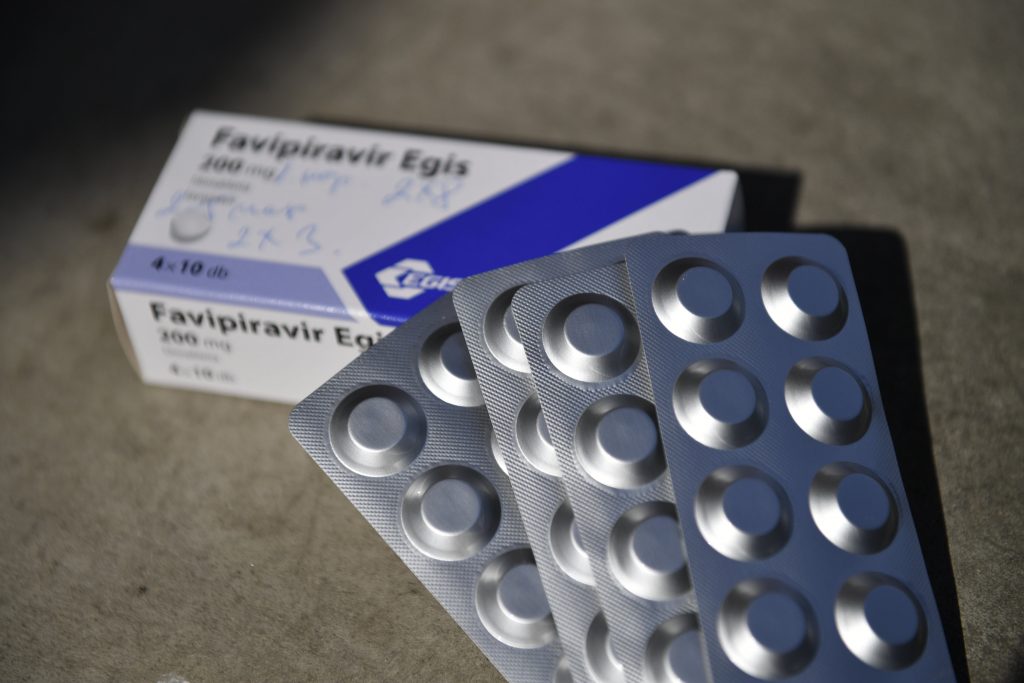Ungarn schickt 1.000 Kisten Favipiravir nach Rumänien post's picture