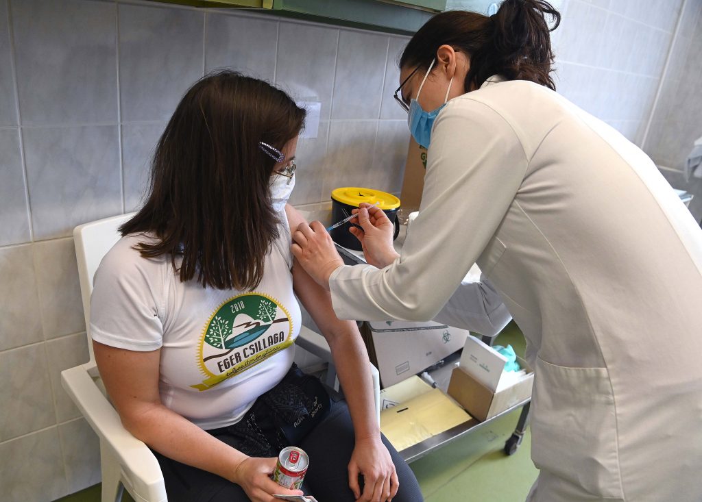 Corona-Impfung in Ungarn: Im Westen beliebter als im Osten post's picture