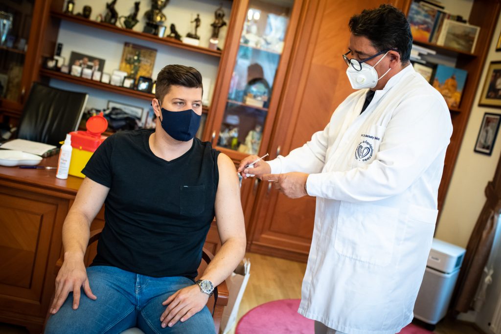 Coronavirus: Ungarische Prominente machen Werbung für die Impfung post's picture