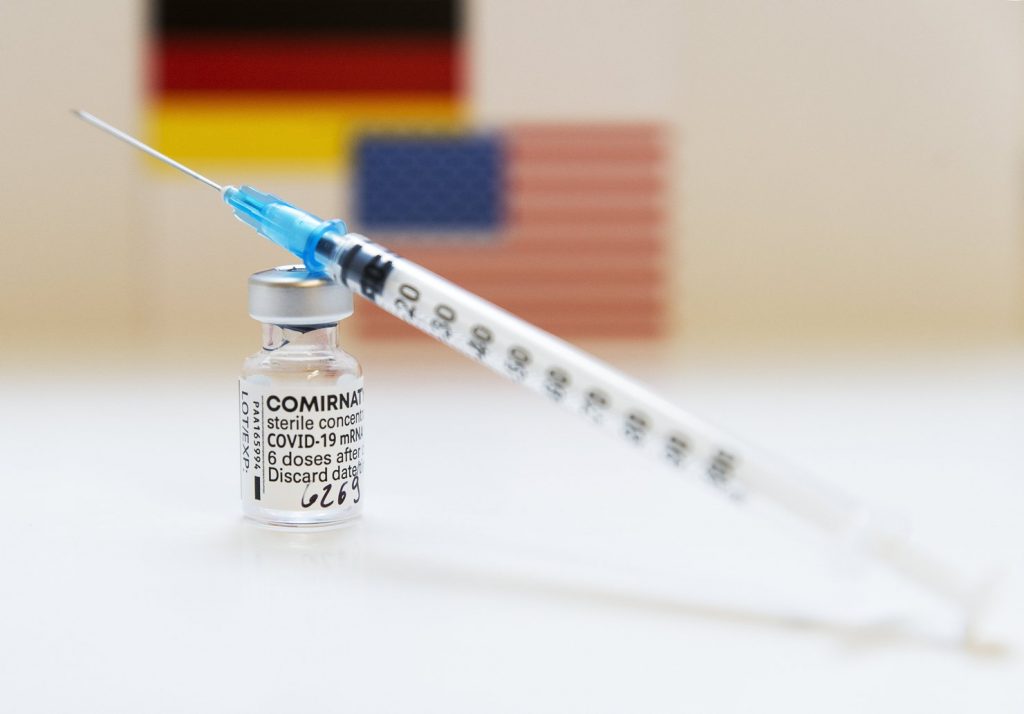 Weitere 260.000 Pfizer-Impfstoffe nach Ungarn geliefert post's picture