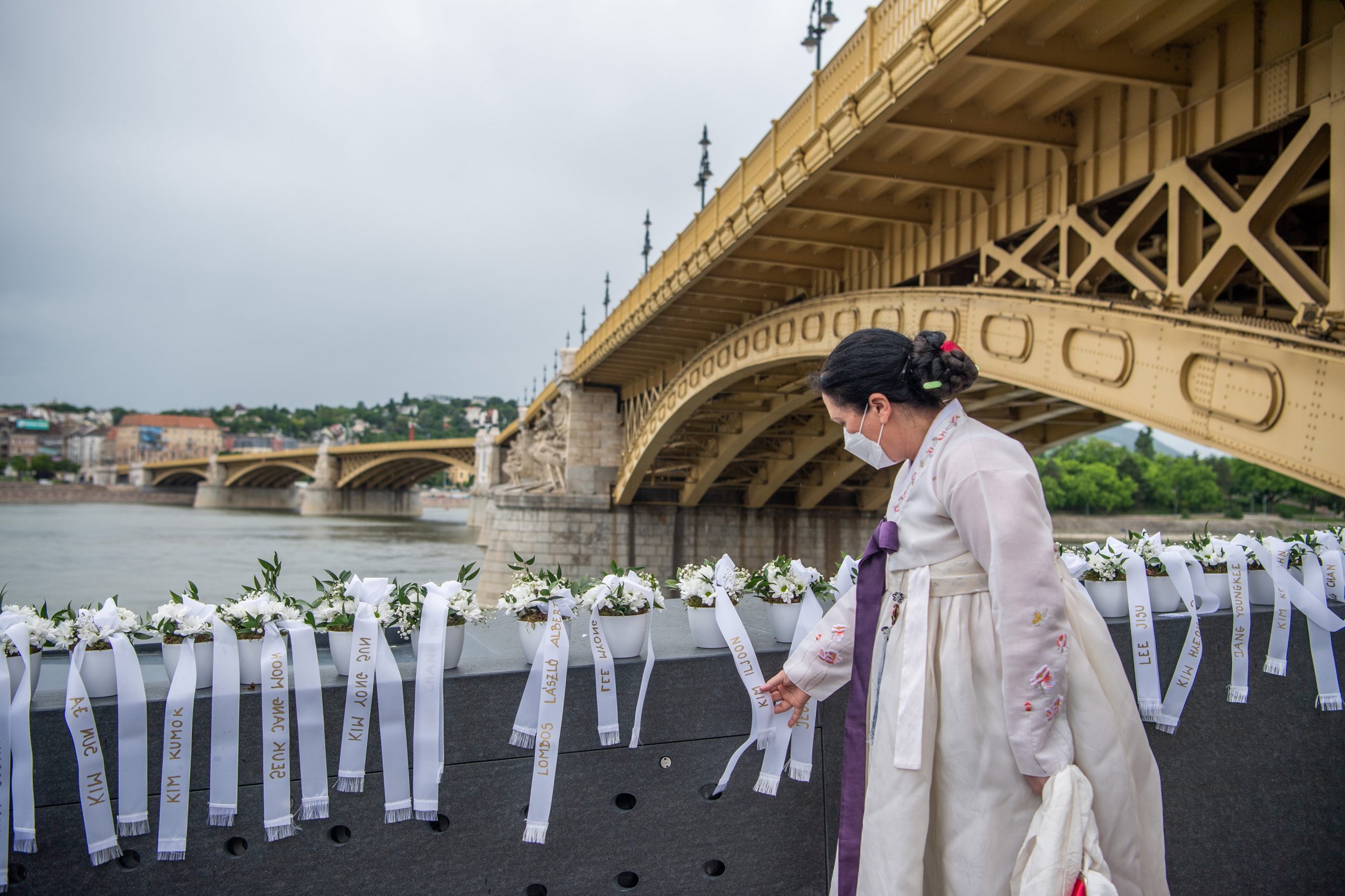 Gedenkstätte für die Opfer der Donaukollision eingeweiht