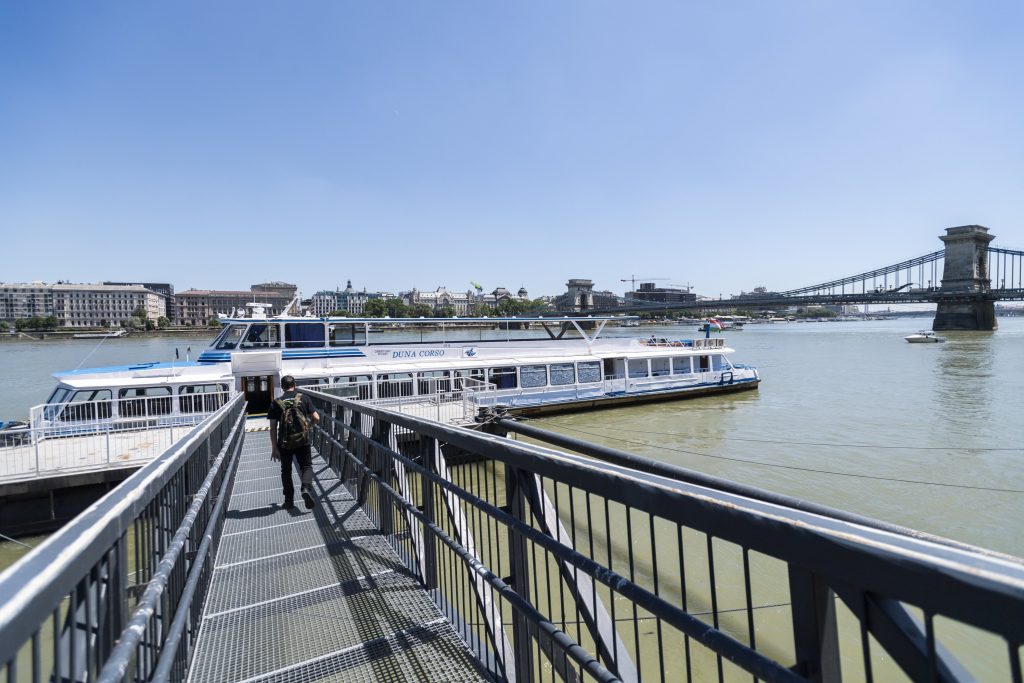 Wettbewerbsamt vermutet Kartellaktivitäten hinter Budapester Bootsbeschaffung post's picture
