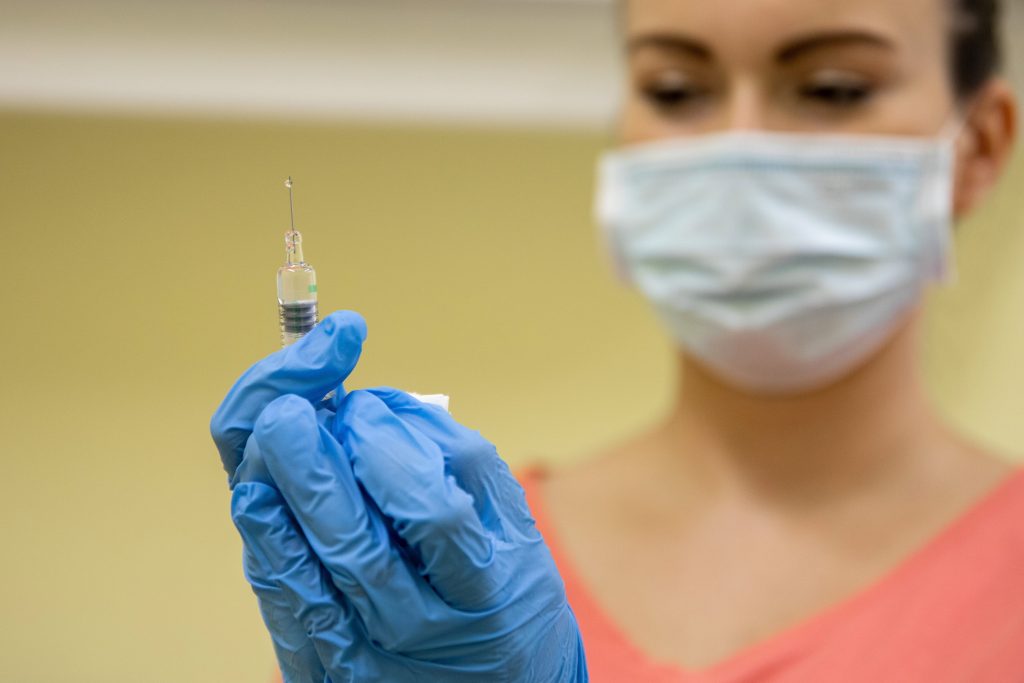 Regierung empfiehlt, Impfstofftypen für die Auffrischimpfung zu kombinieren, Pfizer stimmt nicht zu post's picture