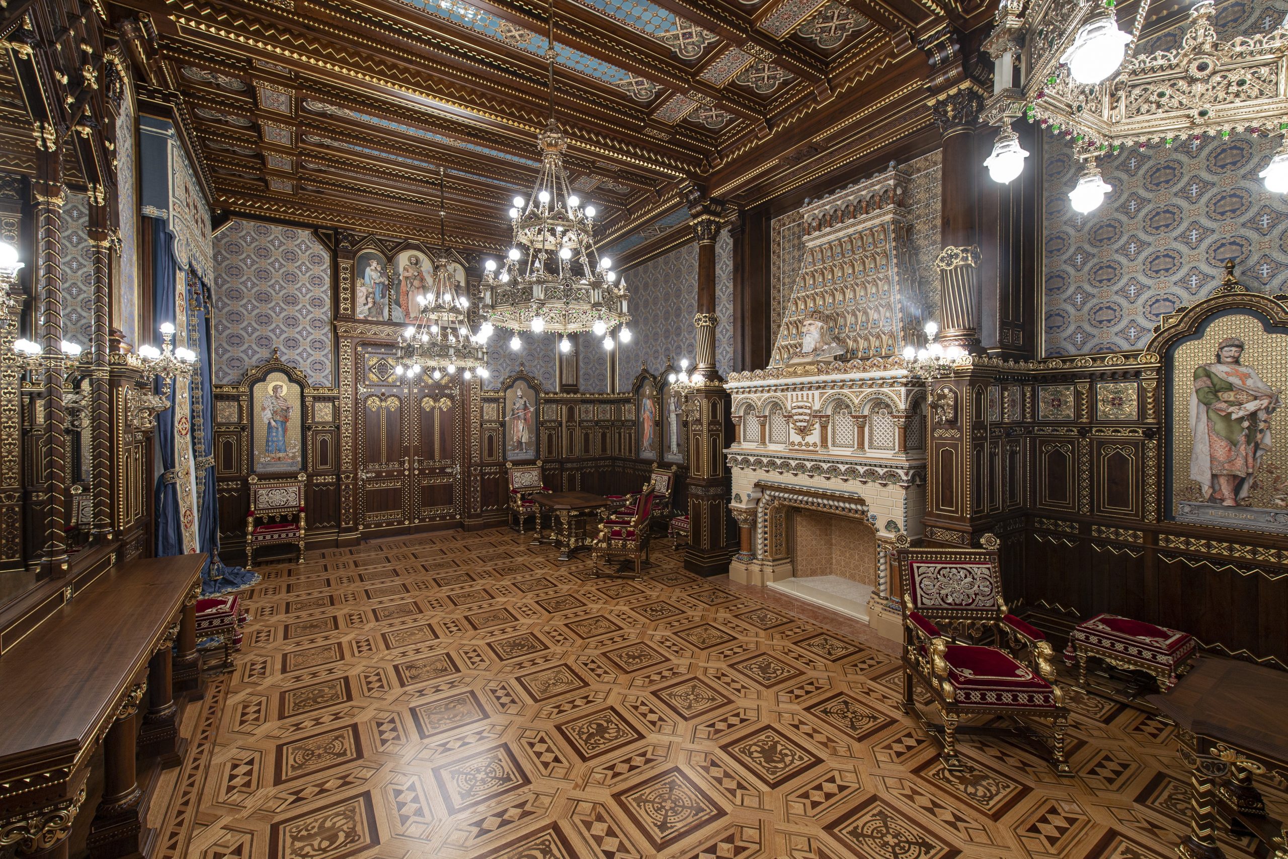Stephansaal des Königlichen Palastes erlangt seinen früheren Glanz wieder - FOTOS!