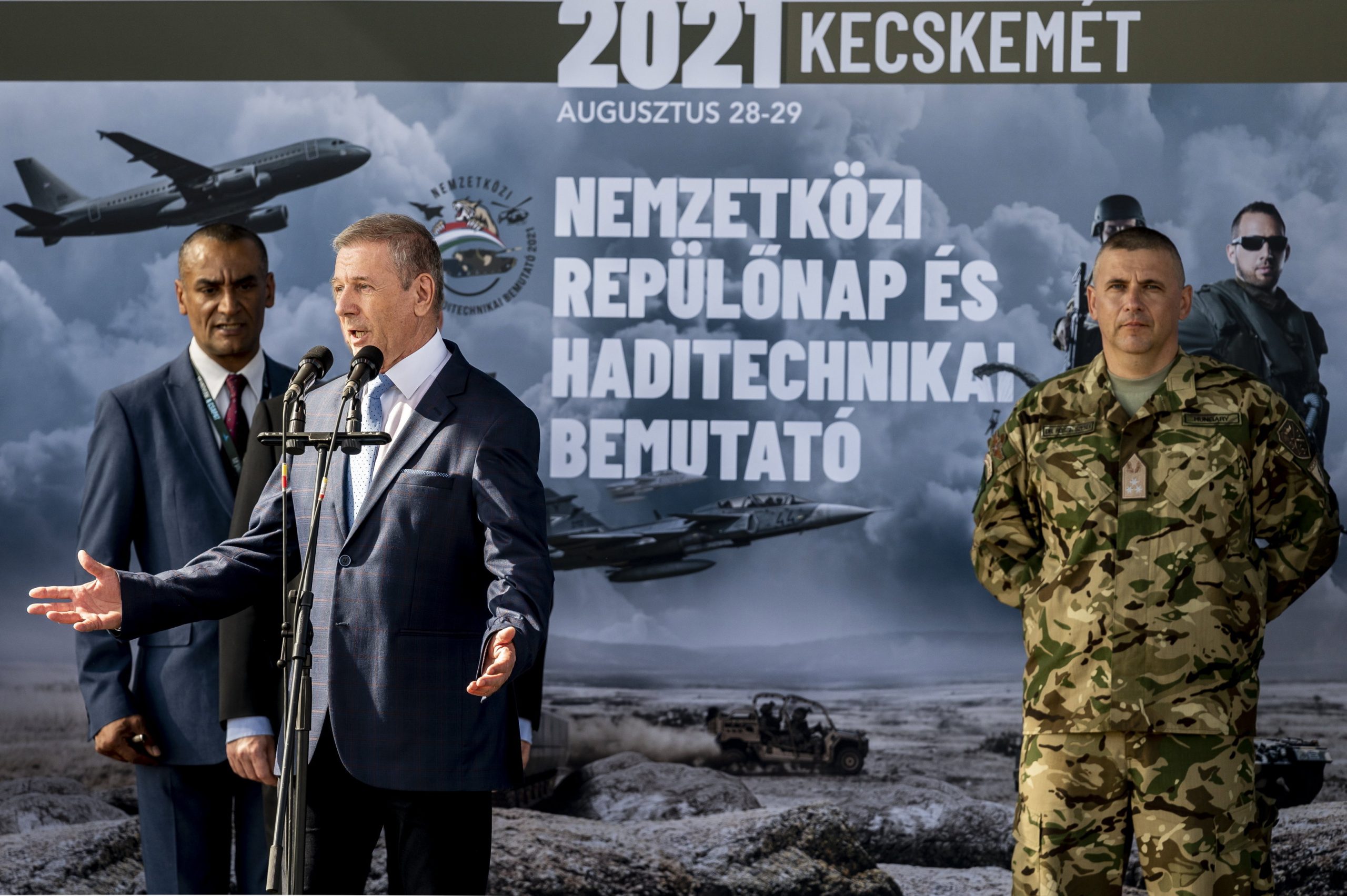 Verteidigungsminister: Starkes Ungarn ohne starke Armee ist unvorstellbar