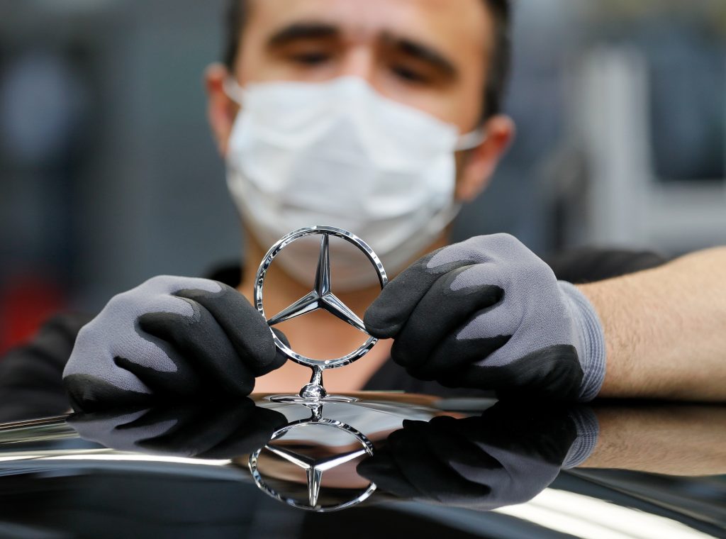 Daimler hört nächste Woche mit der Produktion im ungarischen Werk auf post's picture