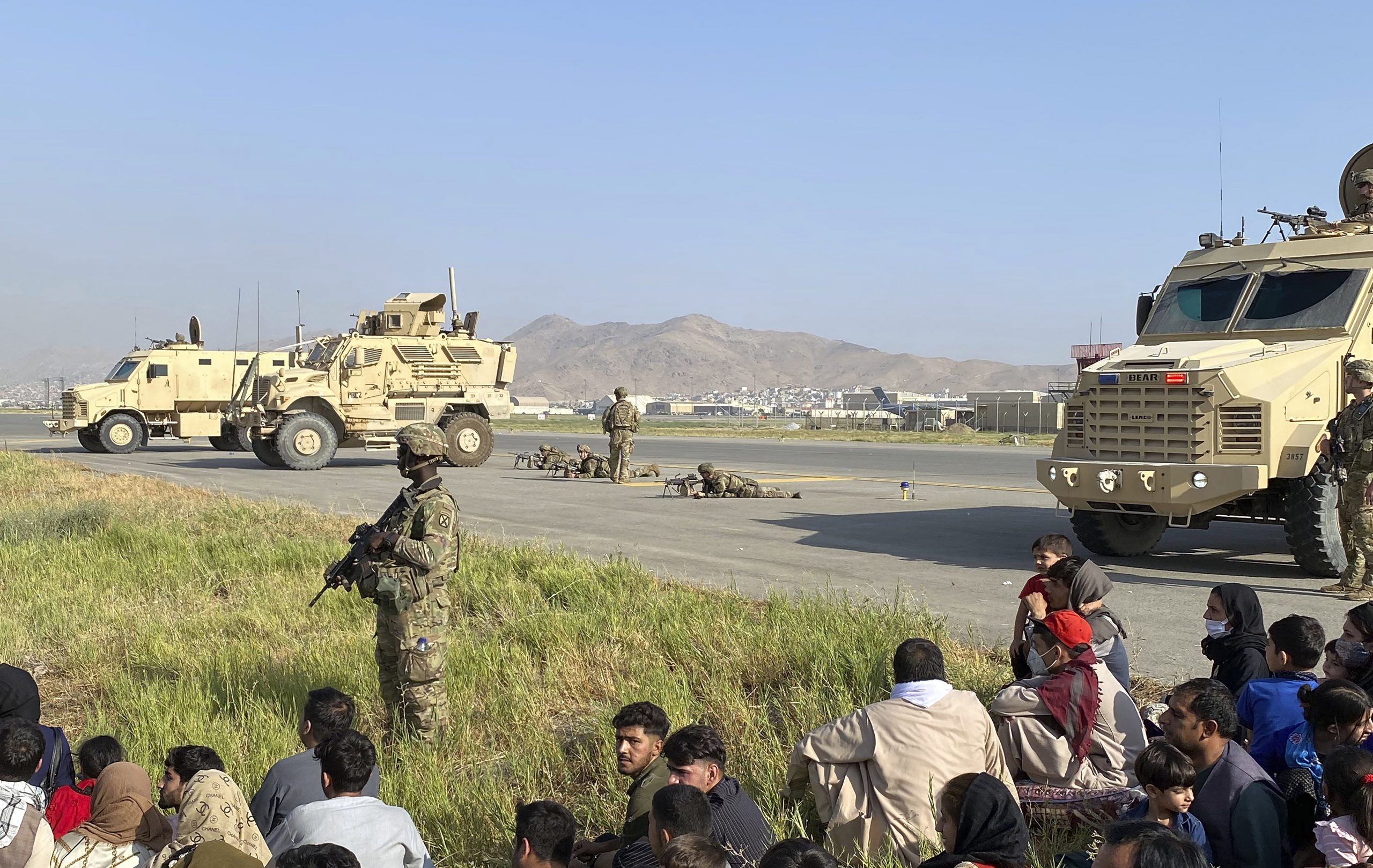 Afganistan-Krise: 26 Ungarn sollen auf dem Flughafen von Kabul auf die Heimreise warten