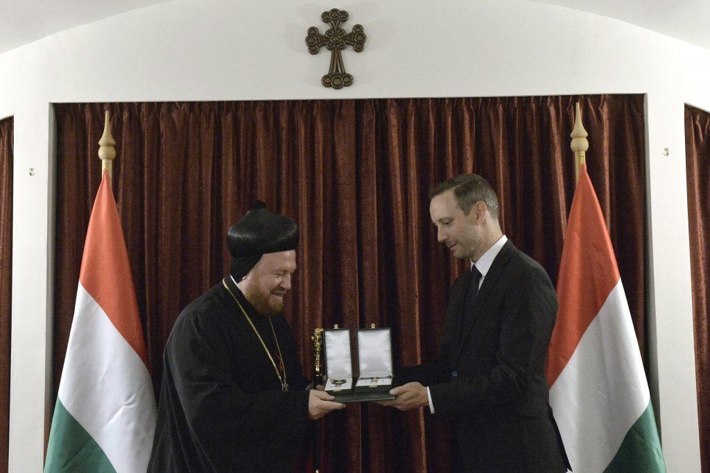 Syrischer Erzbischof erhält hohe staatliche Auszeichnung post's picture