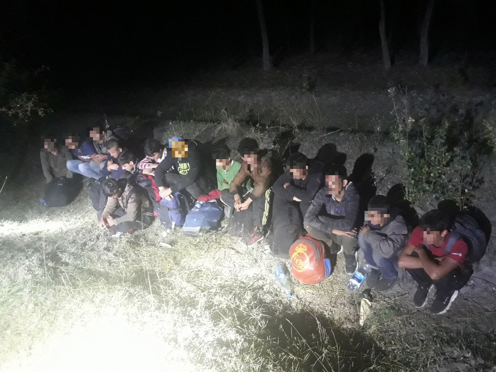 Illegale Migrantengruppe in Südungarn aufgehalten