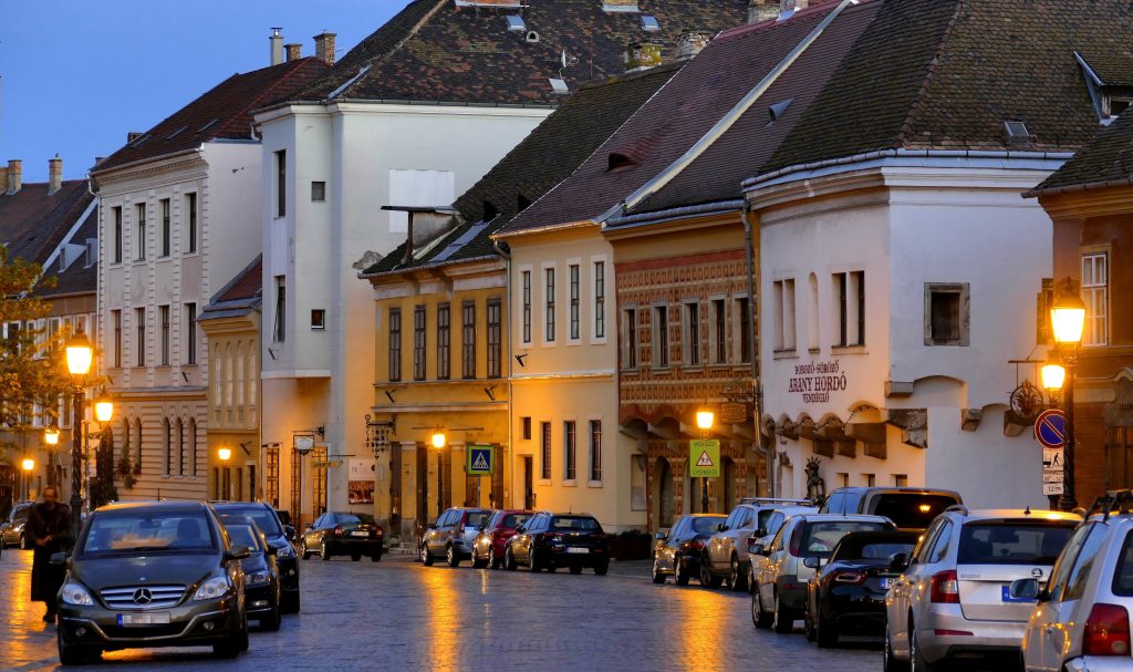 Staat erwirbt Vorkaufsrecht für Wohnimmobilien in Budapest post's picture