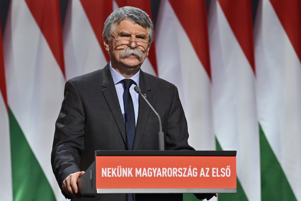Opposition: „Kövér muss die Politik verlassen“ – Reaktionen auf die Rede des Parlamentspräsidenten post's picture