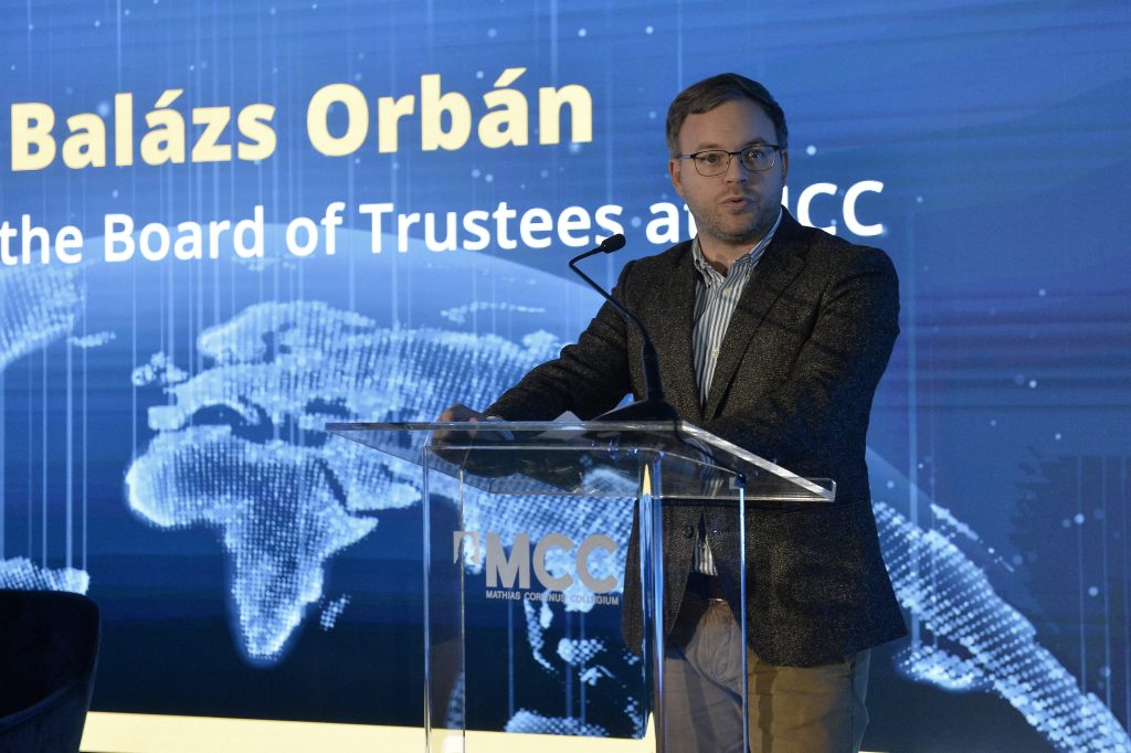 Balázs Orbán: Die Presse übernimmt immer mehr eine politische Funktion post's picture