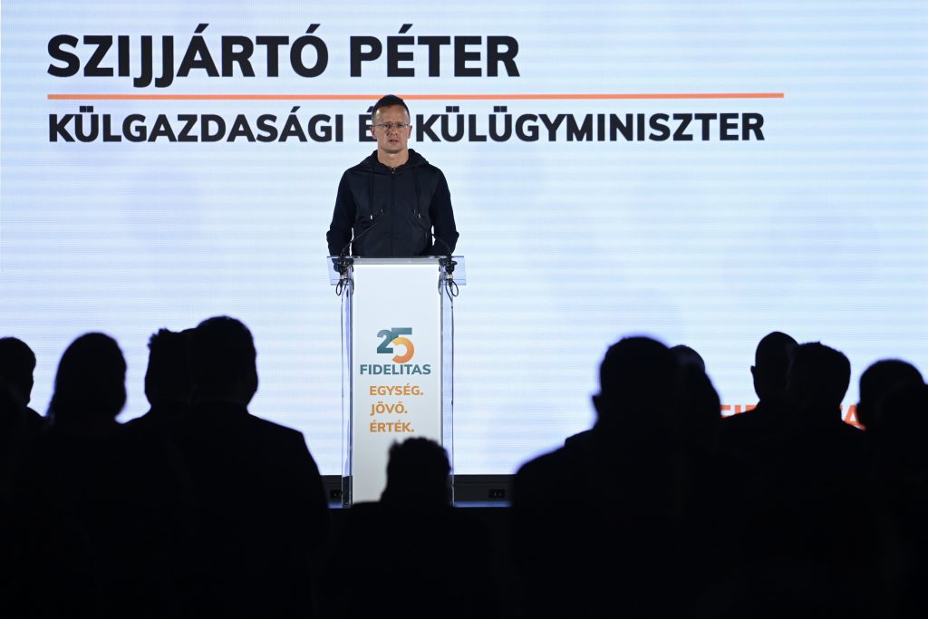 Außenminister: Fidesz-Jugend „rebelliert gegen liberalen Mainstream“ post's picture