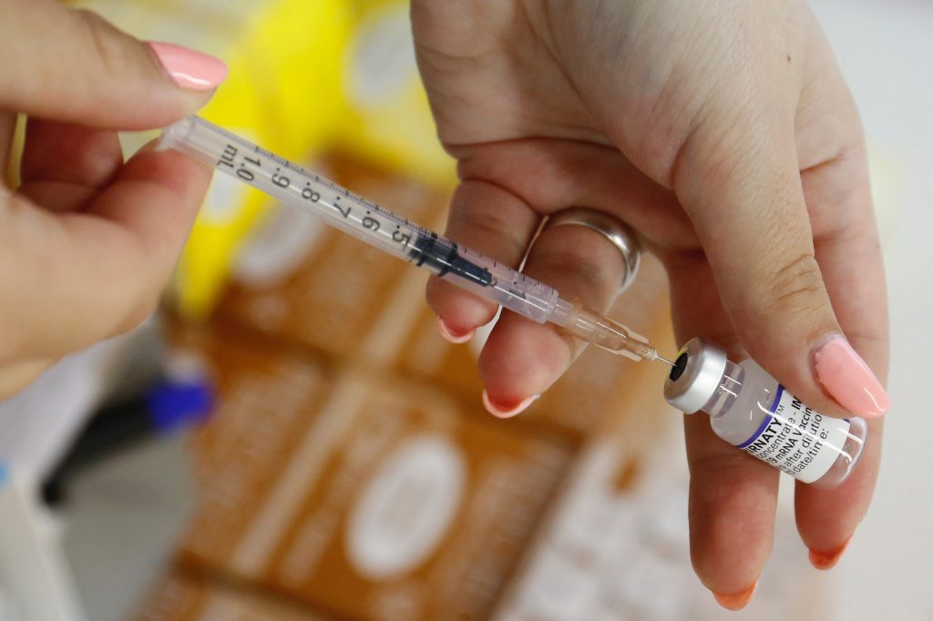 Gesundheitsexperten entscheiden, wer die vierte Impfung erhalten kann post's picture