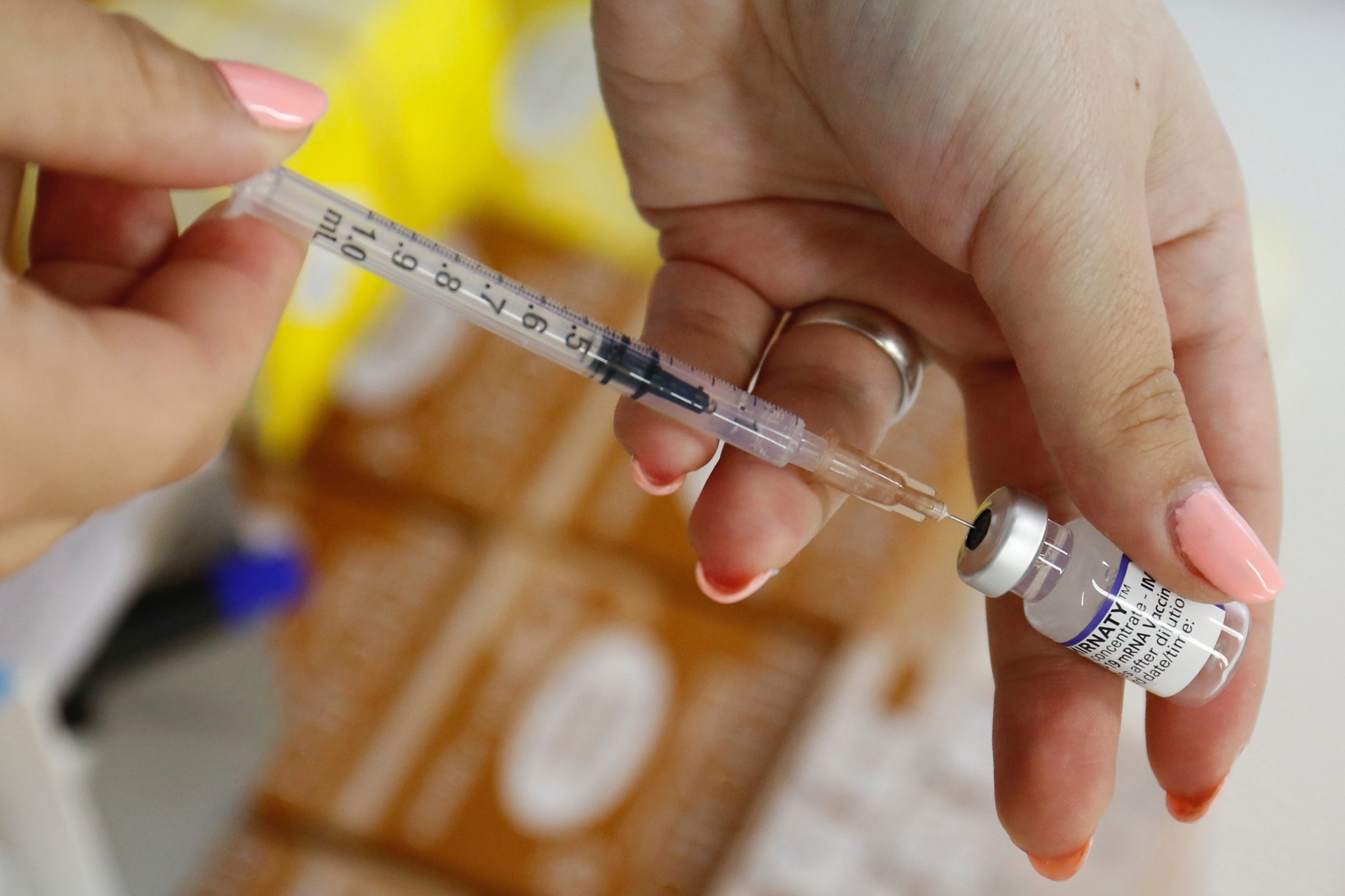 Gesundheitsexperten entscheiden, wer die vierte Impfung erhalten kann