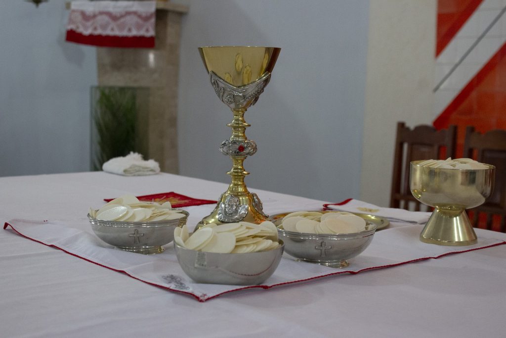 Ungarn schließt sich auch der weltweiten eucharistischen Anbetung an post's picture