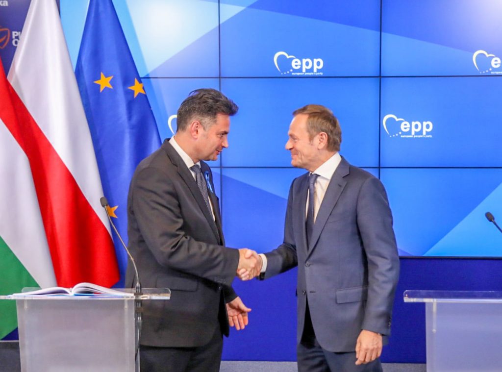 Tusk: „Europäische Volkspartei begrüßt Péter Márki-Zay“ post's picture