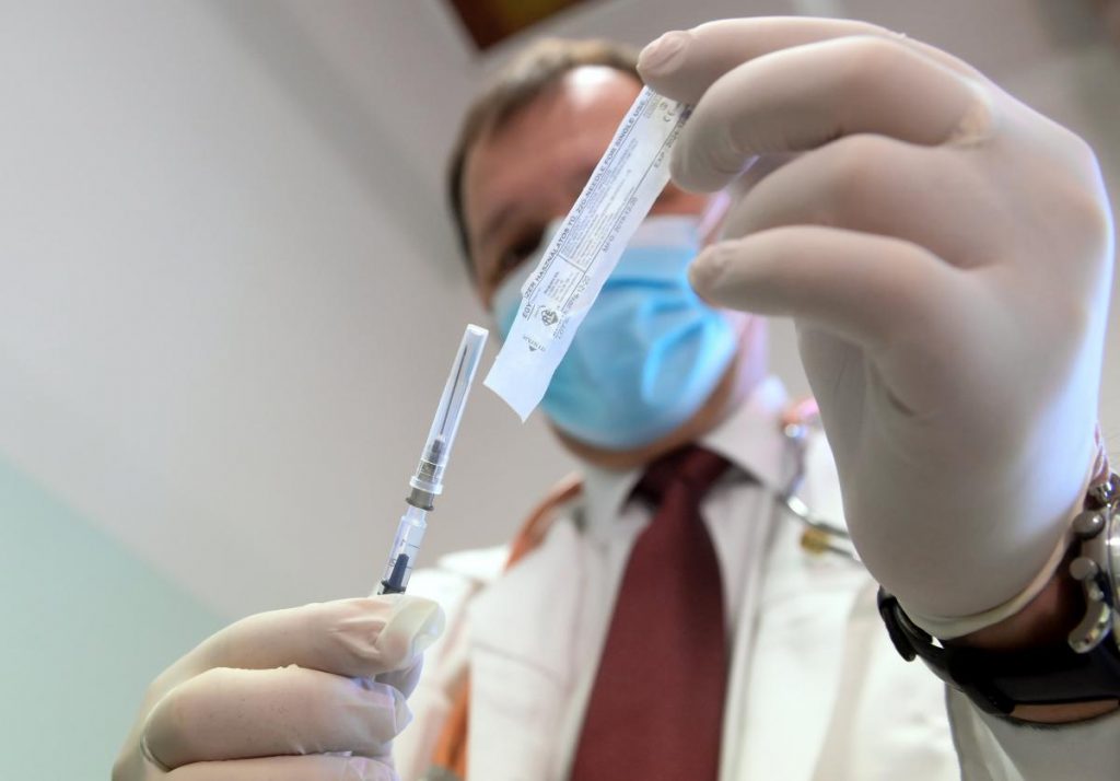 Vor einem Jahr wurde in Ungarn der erste Impfstoff gegen Corona verabreicht post's picture
