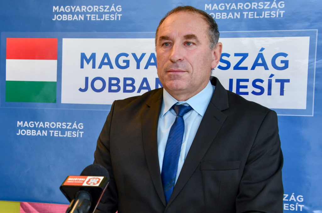 Korruptionsvorwurf: Fidesz-Abgeordneter kandidiert bei den kommenden Wahlen nicht post's picture
