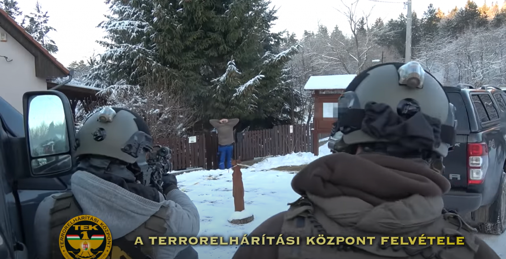 Ex-Legionär nach zweijähriger Flucht von Terrorabwehr verhaftet – VIDEO! post's picture