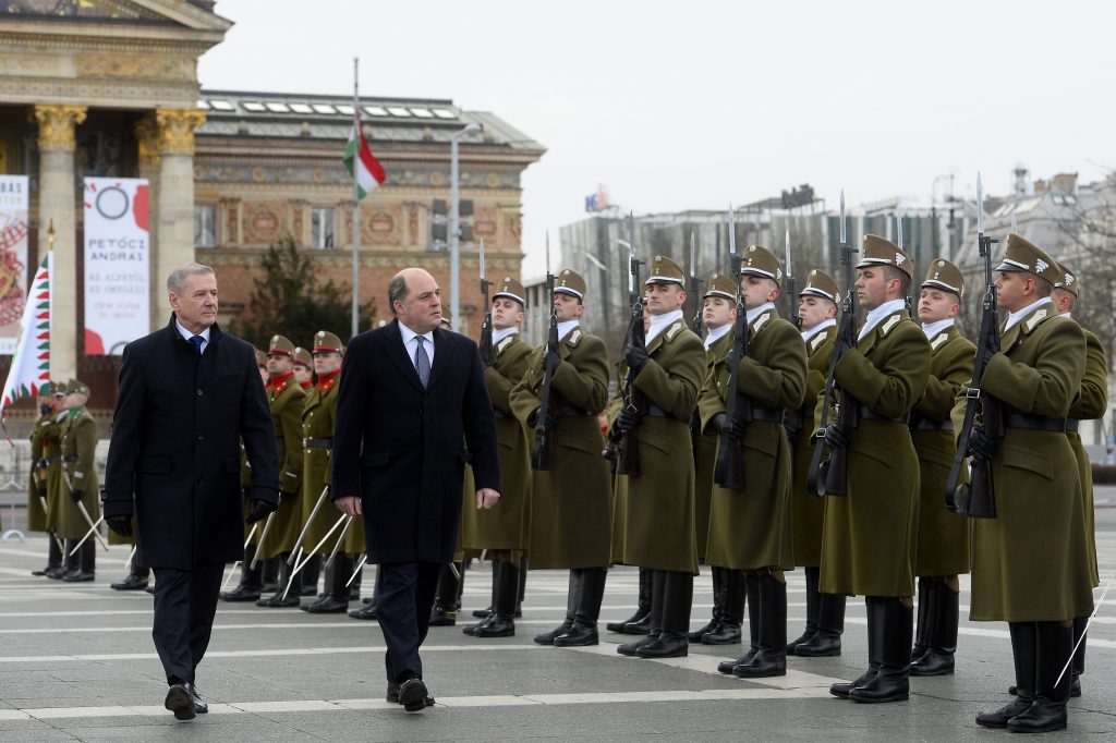 Verteidigungsminister Benkő: Ungarn ist der NATO verpflichtet post's picture