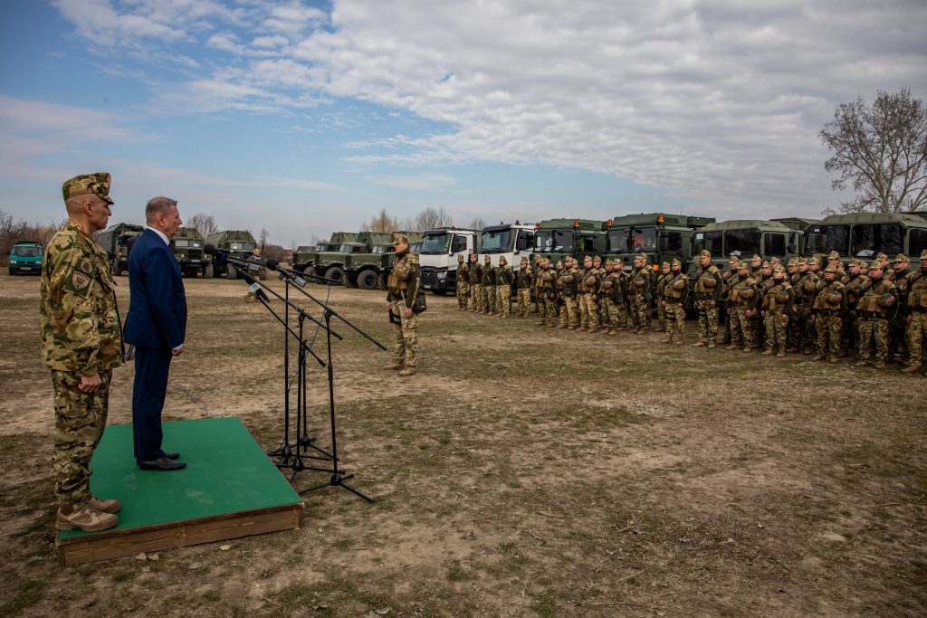 Soldaten in Ostungarn übernehmen humanitäre und militärische Aufgaben – FOTOS post's picture