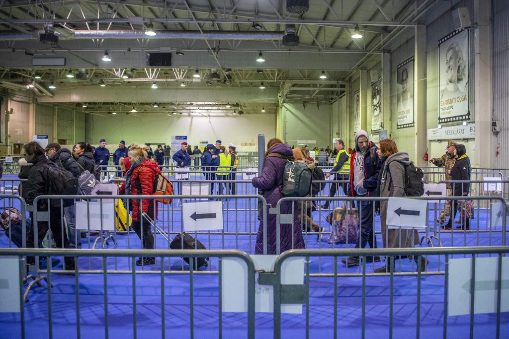 Flüchtlinge aus der Ukraine: Budapester Bahnhöfe vollständig evakuiert, Transitunterkunfte in der Nähe eingerichtet post's picture